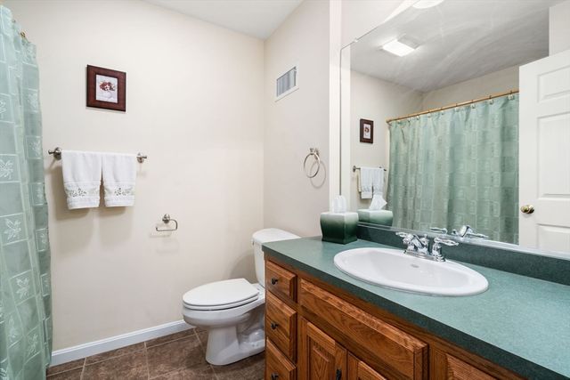82 Fox Run Rd 82, Blackstone, MA 01504