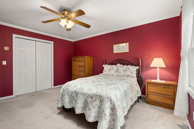 82 Fox Run Rd 82, Blackstone, MA 01504