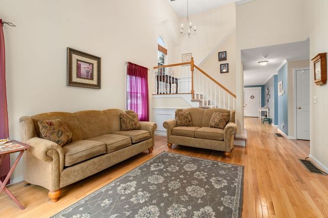 82 Fox Run Rd 82, Blackstone, MA 01504