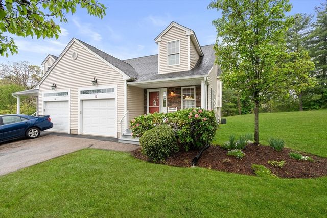 82 Fox Run Rd 82, Blackstone, MA 01504