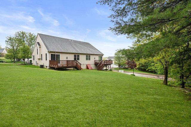 82 Fox Run Rd 82, Blackstone, MA 01504