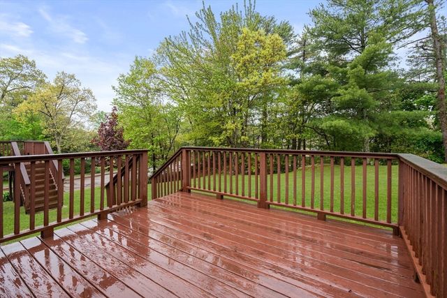 82 Fox Run Rd 82, Blackstone, MA 01504