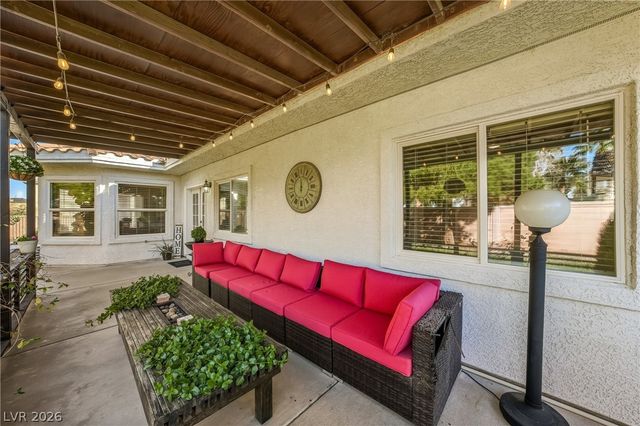 274 Doobie Avenue, Las Vegas, NV 89183