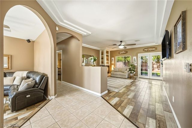 274 Doobie Avenue, Las Vegas, NV 89183