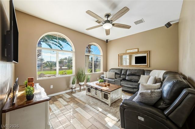 274 Doobie Avenue, Las Vegas, NV 89183