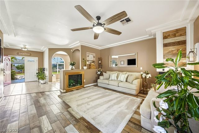 274 Doobie Avenue, Las Vegas, NV 89183