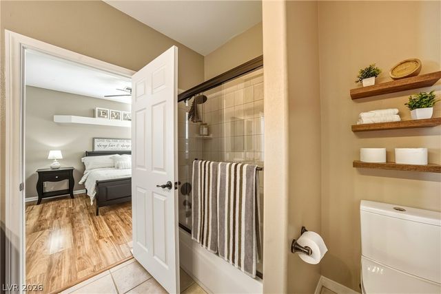 274 Doobie Avenue, Las Vegas, NV 89183