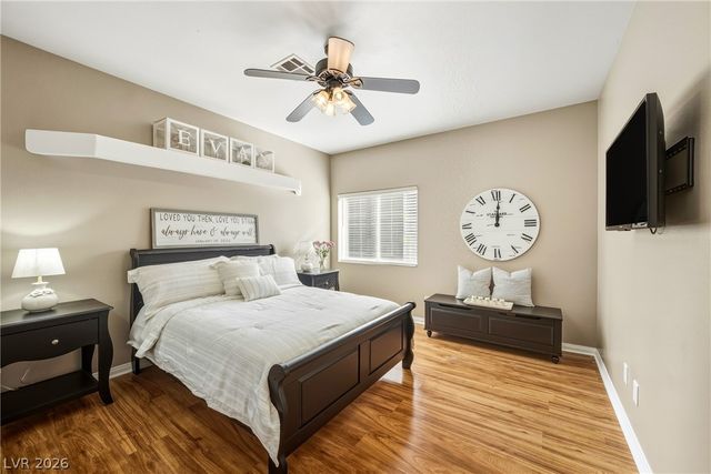 274 Doobie Avenue, Las Vegas, NV 89183