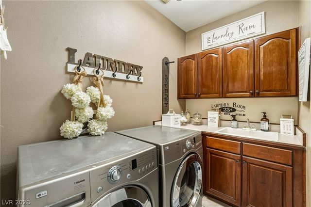 274 Doobie Avenue, Las Vegas, NV 89183