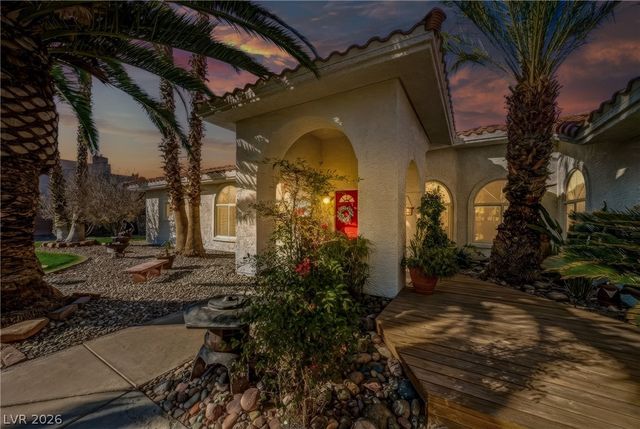 274 Doobie Avenue, Las Vegas, NV 89183