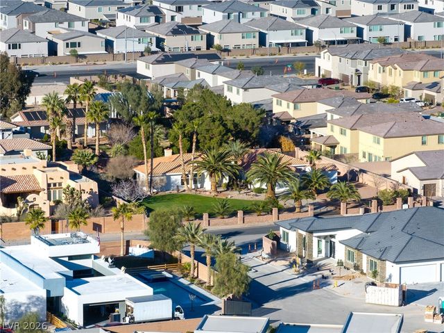 274 Doobie Avenue, Las Vegas, NV 89183