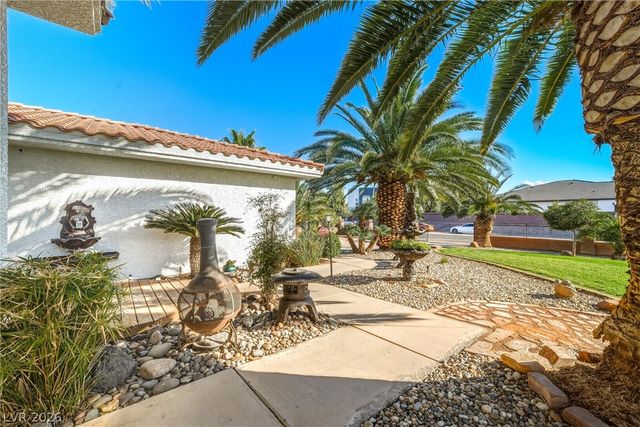 274 Doobie Avenue, Las Vegas, NV 89183