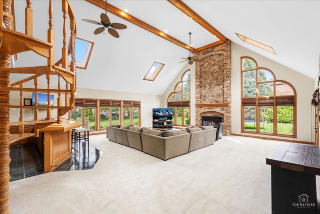 601 Ridgelawn Trail, Batavia, IL 60510
