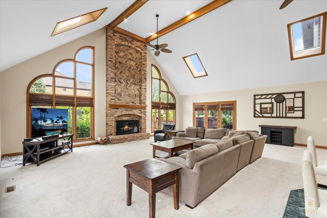 601 Ridgelawn Trail, Batavia, IL 60510