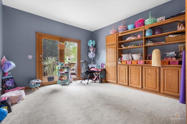 601 Ridgelawn Trail, Batavia, IL 60510