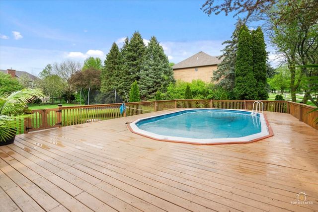 601 Ridgelawn Trail, Batavia, IL 60510