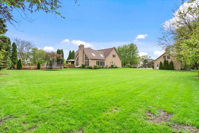 601 Ridgelawn Trail, Batavia, IL 60510
