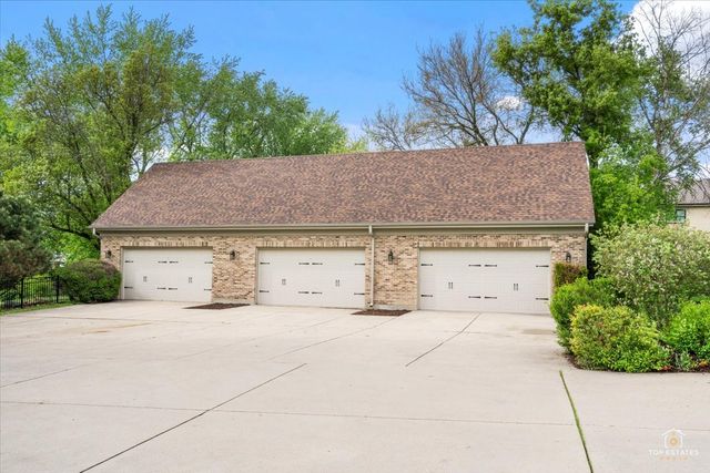 601 Ridgelawn Trail, Batavia, IL 60510