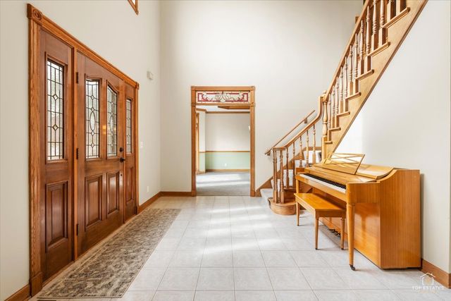 601 Ridgelawn Trail, Batavia, IL 60510