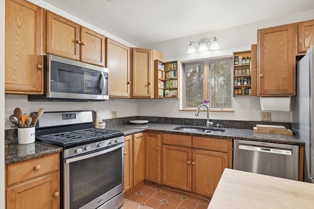 359 Montague Rd, Shutesbury, MA 01072