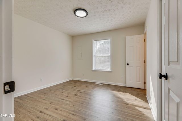 323 Mountain Ash Drive, Dryden, VA 24243