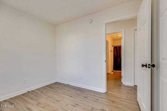 323 Mountain Ash Drive, Dryden, VA 24243