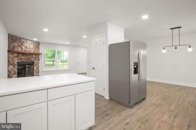 1105 LAKEVIEW PKWY, Locust Grove, VA 22508