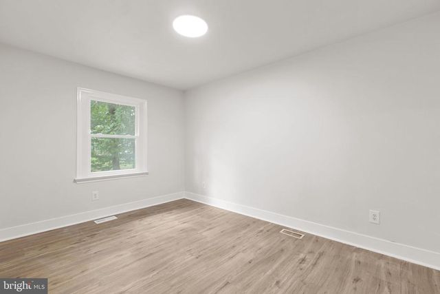 1105 LAKEVIEW PKWY, Locust Grove, VA 22508