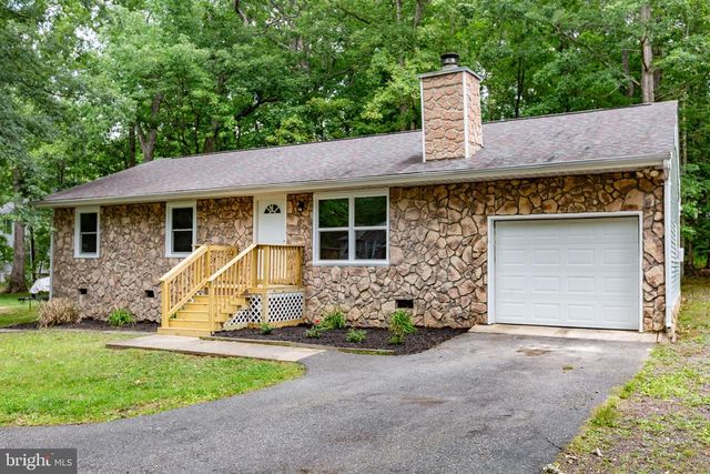 1105 LAKEVIEW PKWY, Locust Grove, VA 22508