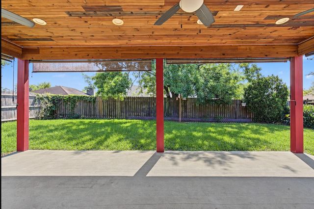 12802 Enchanted Path Drive, Houston, TX 77044