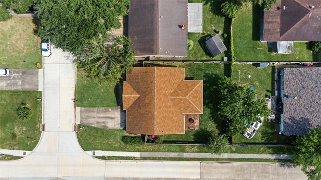 12802 Enchanted Path Drive, Houston, TX 77044