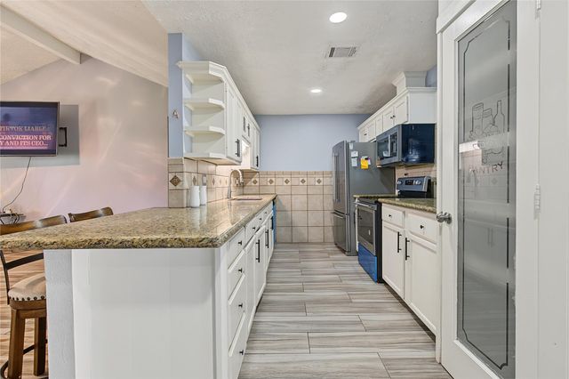 12802 Enchanted Path Drive, Houston, TX 77044