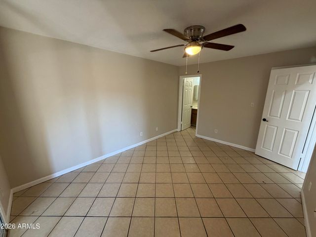 4820 N 89th Avenue 42, Phoenix, AZ 85037