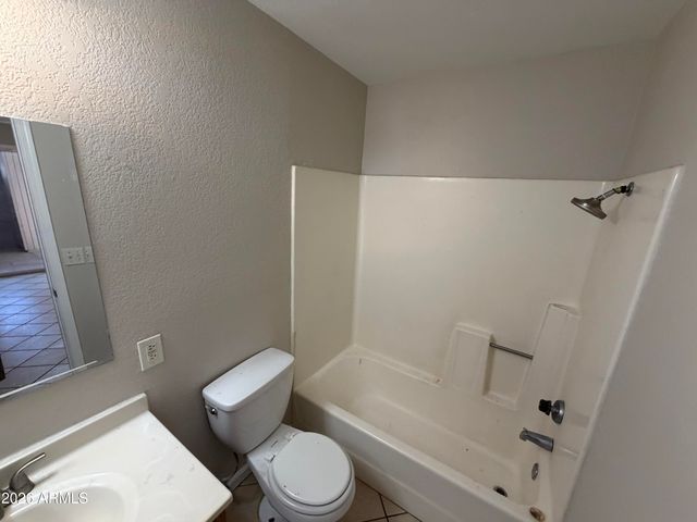 4820 N 89th Avenue 42, Phoenix, AZ 85037