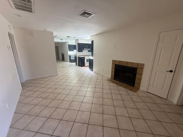 4820 N 89th Avenue 42, Phoenix, AZ 85037