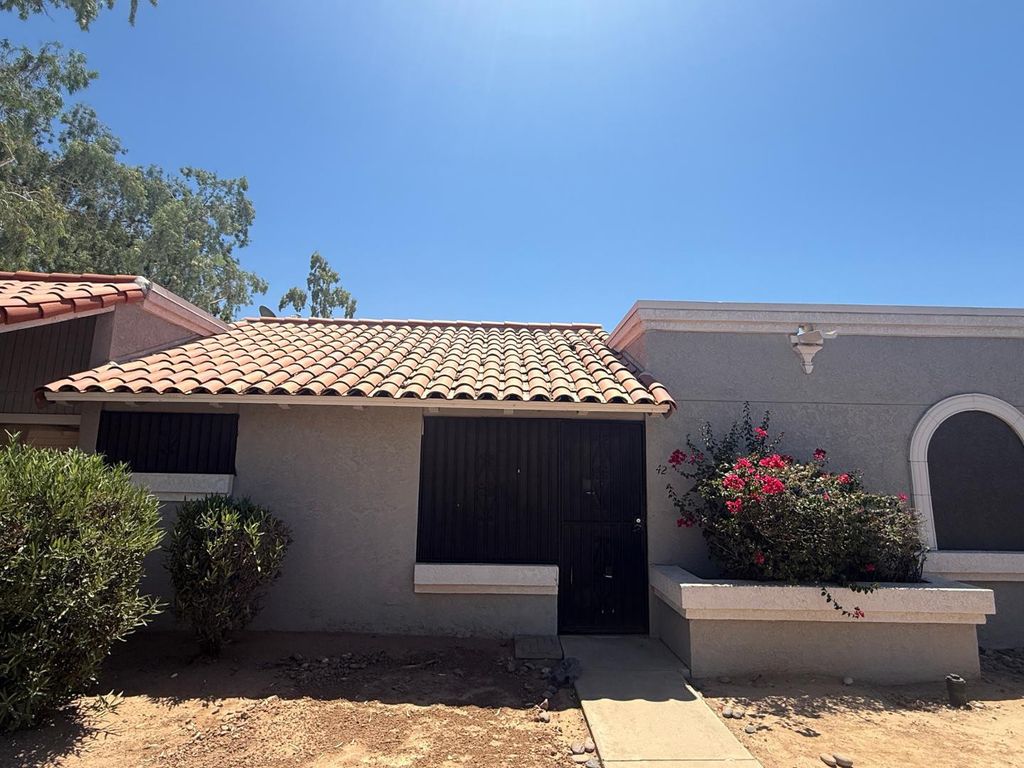 4820 N 89th Avenue 42, Phoenix, AZ 85037