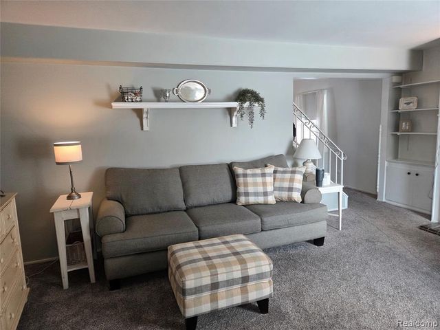 4202 Park Forest Drive, Flint, MI 48507