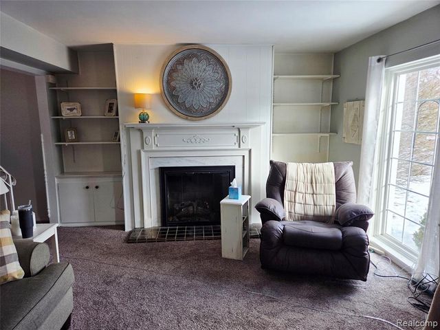 4202 Park Forest Drive, Flint, MI 48507