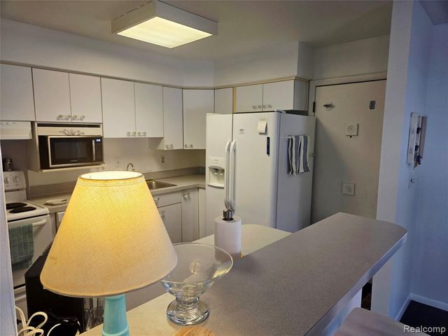 4202 Park Forest Drive, Flint, MI 48507