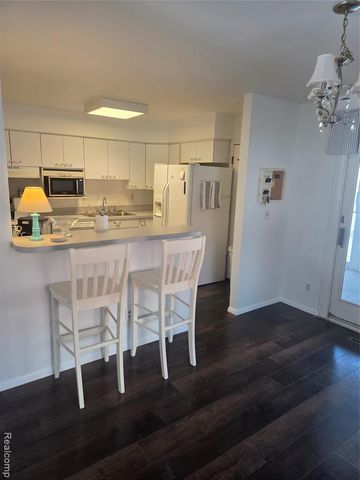 4202 Park Forest Drive, Flint, MI 48507