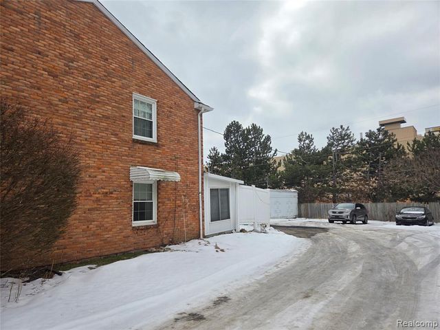 4202 Park Forest Drive, Flint, MI 48507