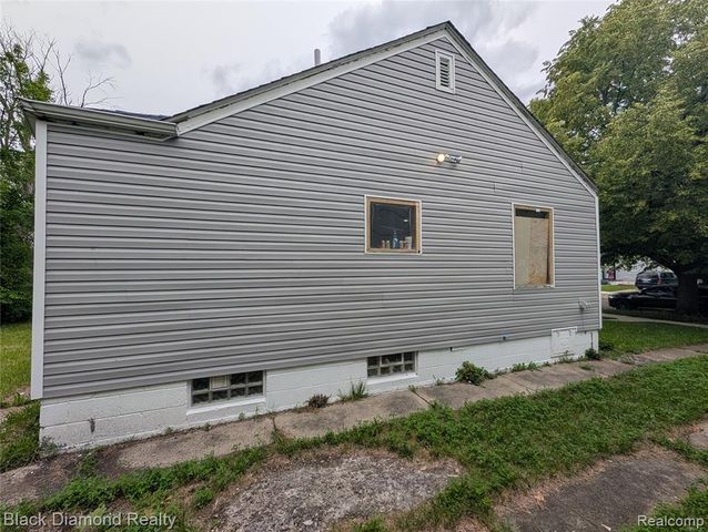 19957 Annott Street, Detroit, MI 48205