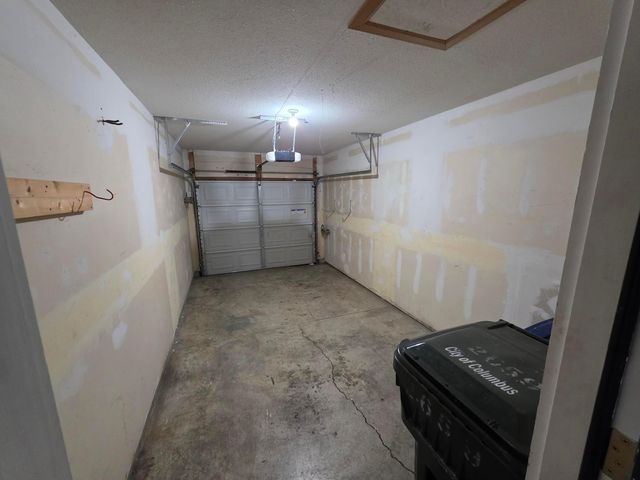2659 Four Seasons Drive, Columbus, OH 43207