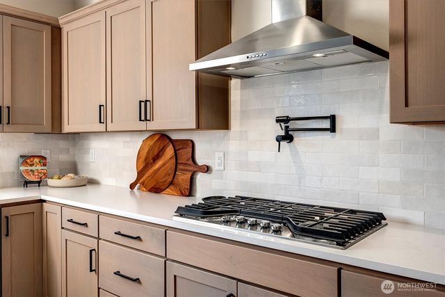 12143 NE 170th Place, Bothell, WA 98011