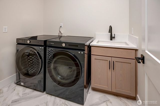 12143 NE 170th Place, Bothell, WA 98011