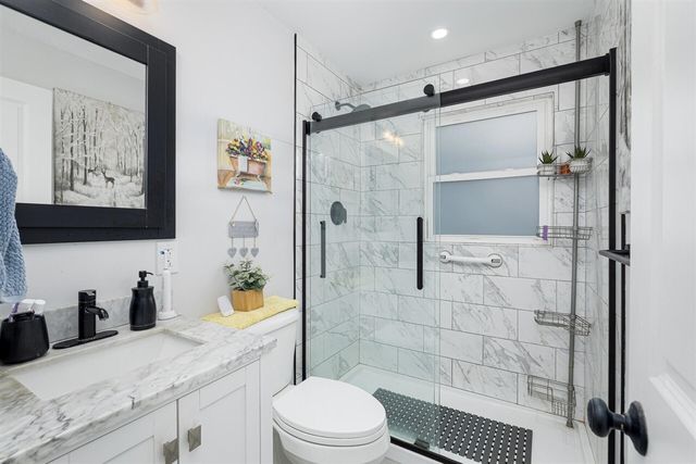 1036 N Maple Road, Ann Arbor, MI 48103