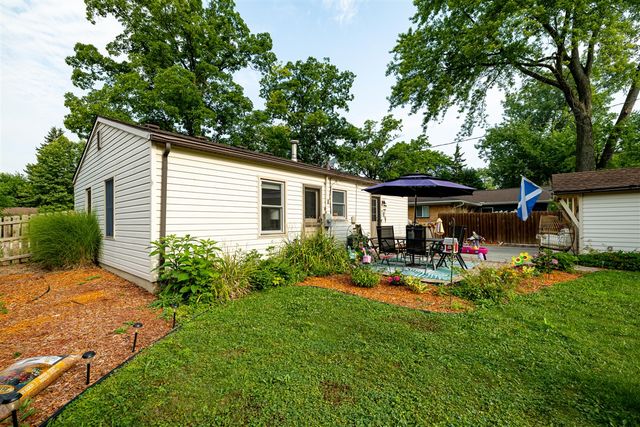 1036 N Maple Road, Ann Arbor, MI 48103