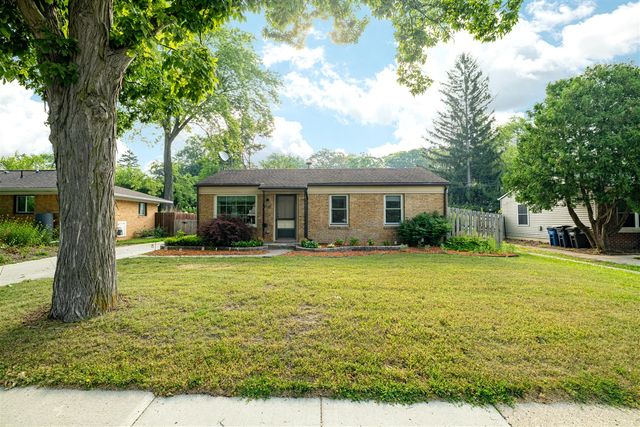 1036 N Maple Road, Ann Arbor, MI 48103