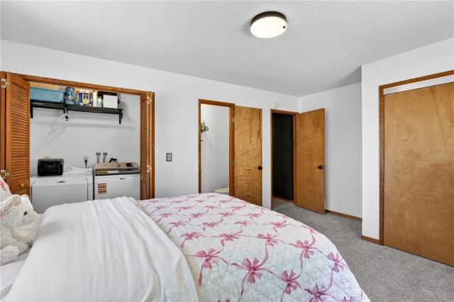 336 Lovers, Cedarpines Park, CA 92322