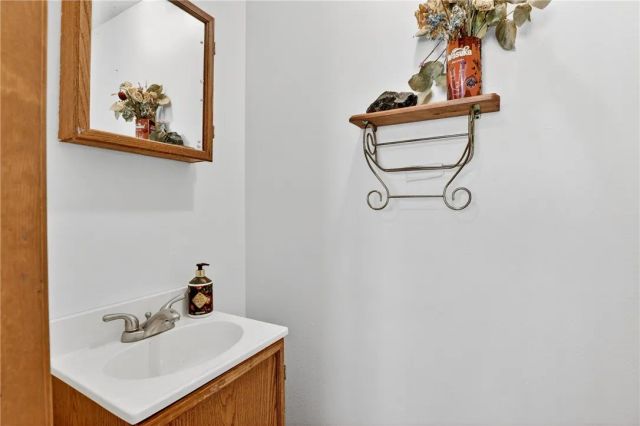 336 Lovers, Cedarpines Park, CA 92322